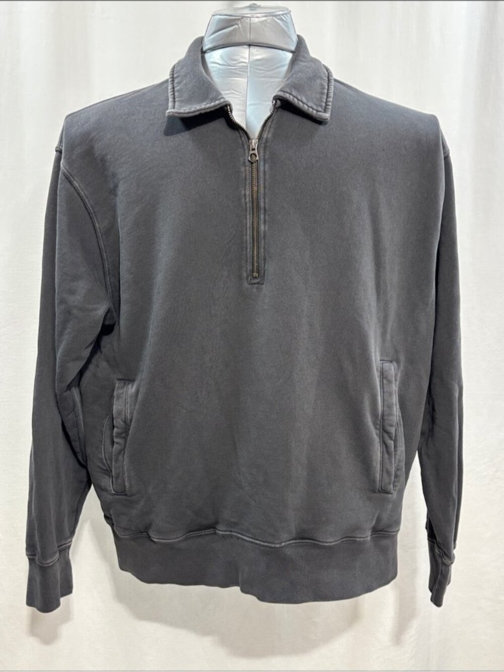 American Eagle Outfitters Charcoal Gray Zip-Up Collar Pullover 279 comfort work